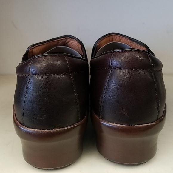 2 Pair New Women's Ariat 10010241 Sutter leather Clog - Picture 4 of 8